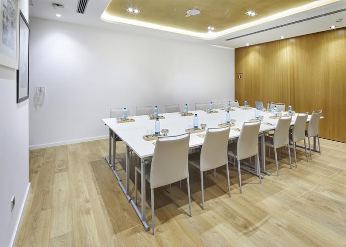 CADAQUÉS Vincci Gala 4* Barcelona CADAQUÉS Vincci Gala 4* Barcelona